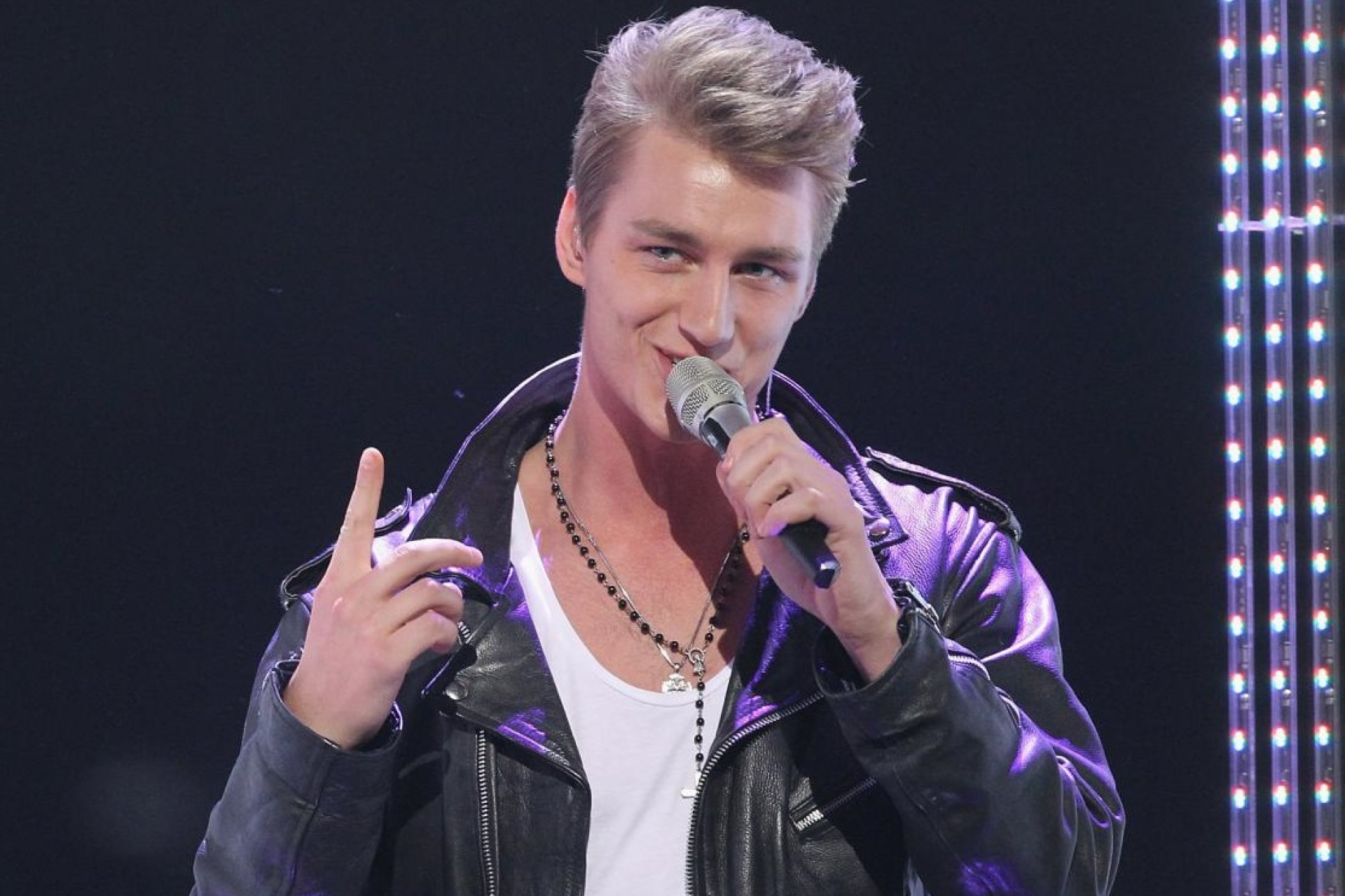 Алексей Воробьёв на конкурсе «Евровидение-2011»