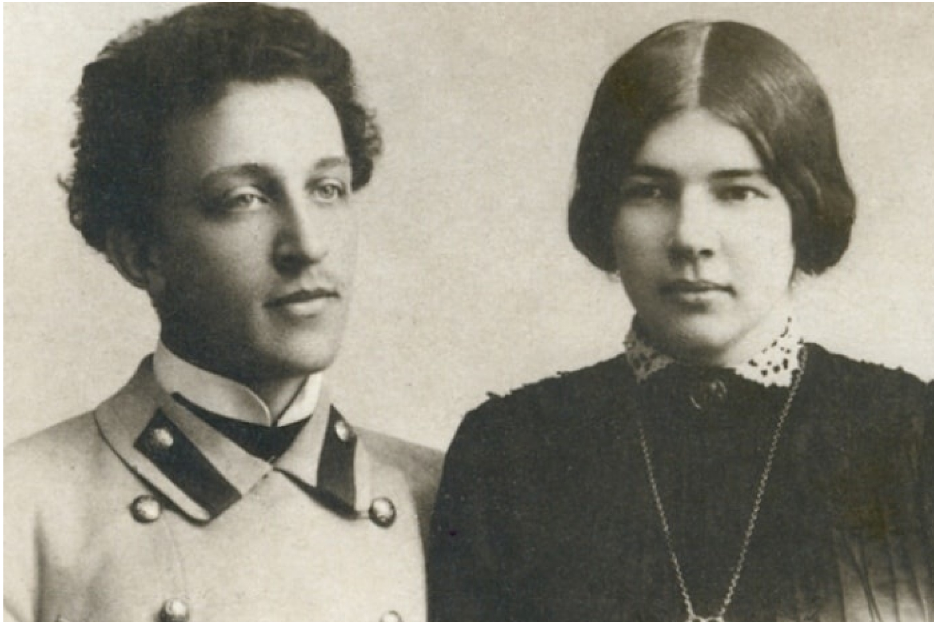Александр Блок и его жена Любовь Менделеева (1903)