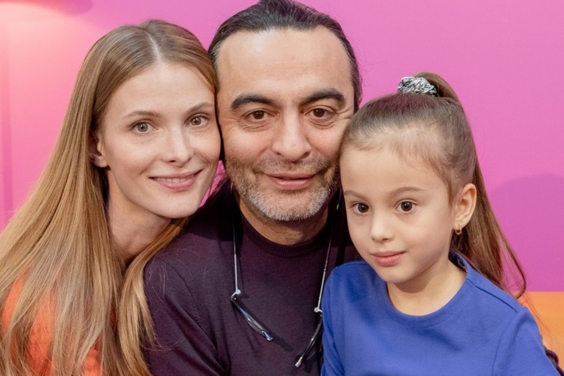 Светлана Иванова, её муж Джаник Файзиев и их дочь