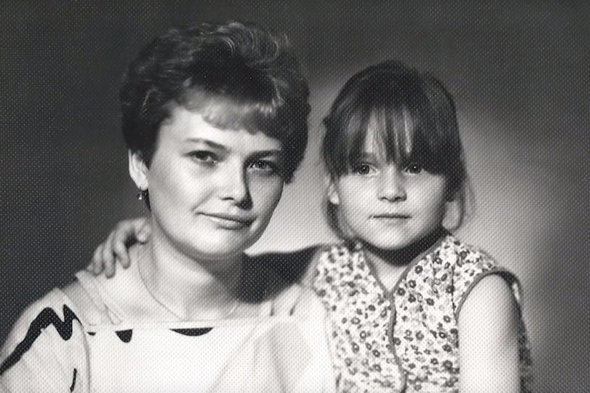 Анна Снаткина в детстве с мамой Еленой Михайловной