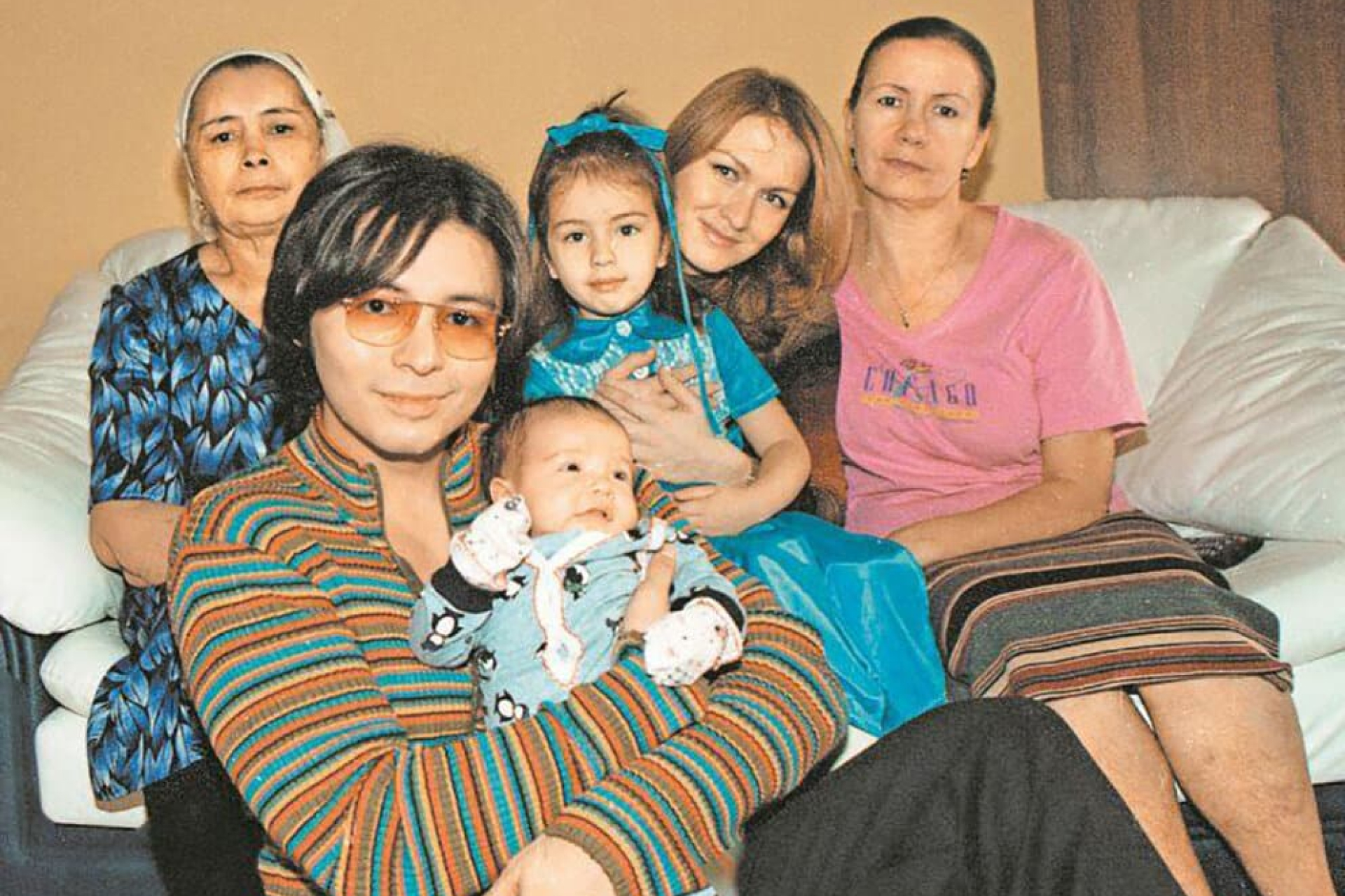 Мурат Насыров с семьёй