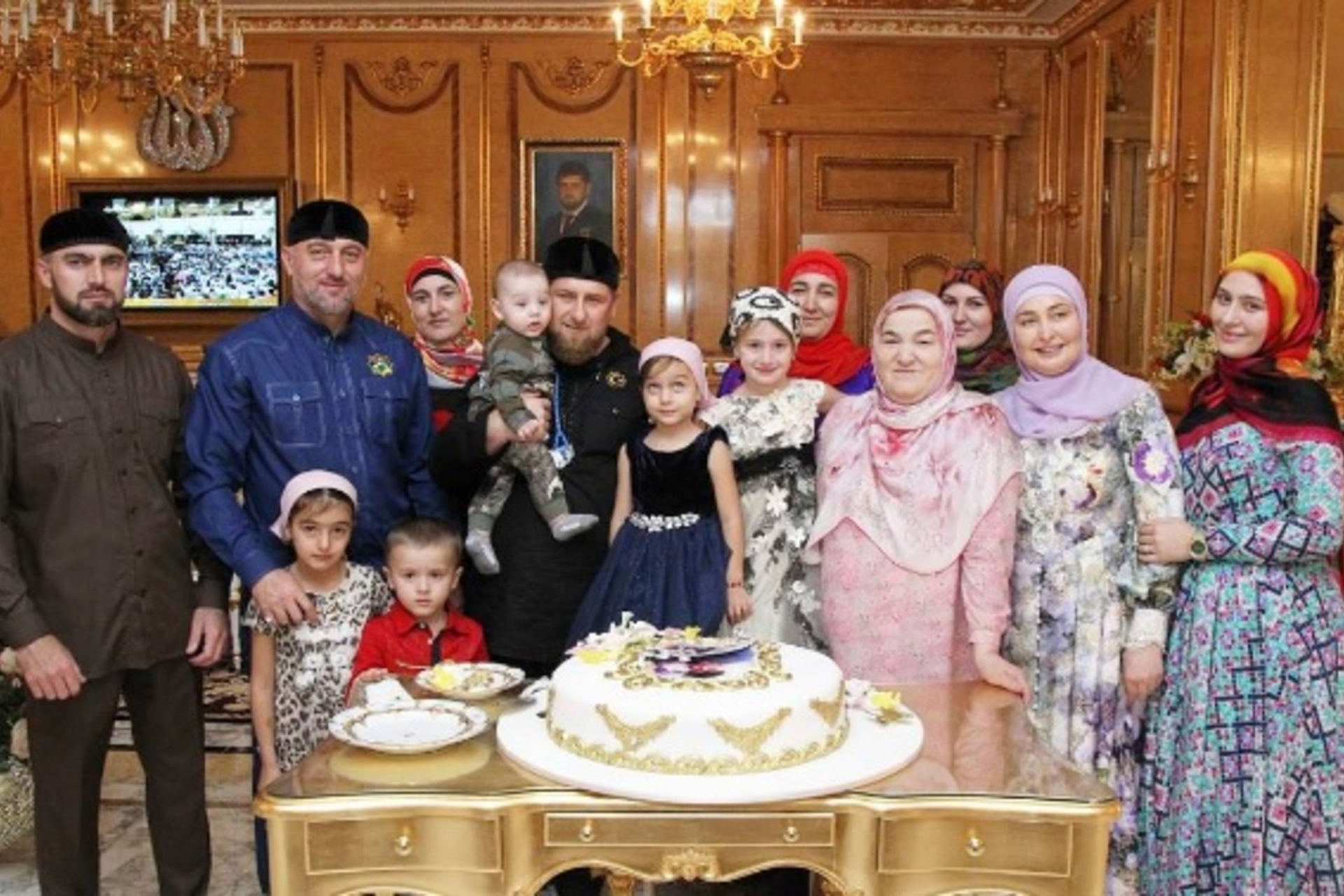 Рамзан Кадыров, Адам Делимханов и его семья