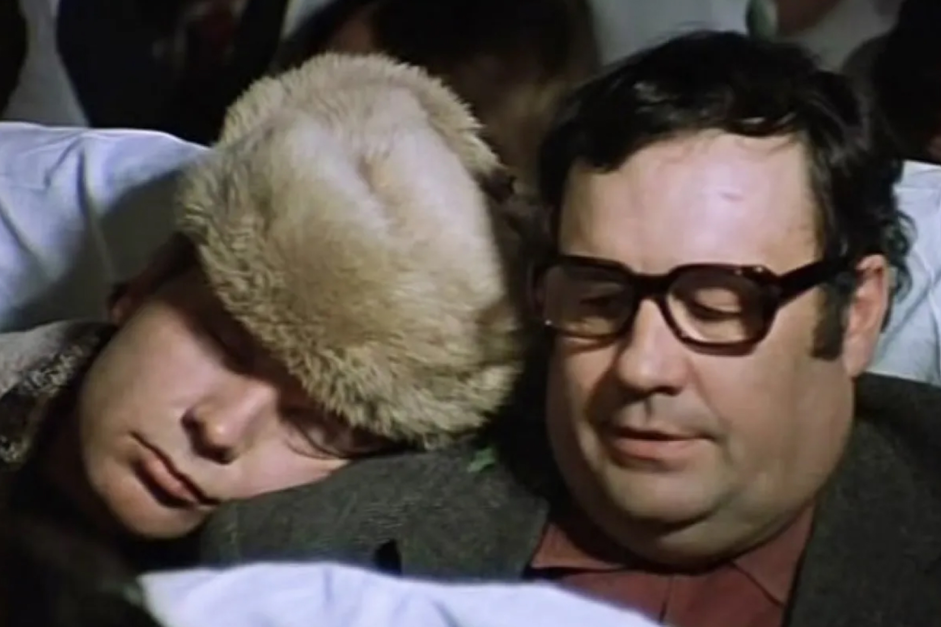 Эльдар Рязанов и Андрей Мягков в фильме «Ирония судьбы, или С лёгким паром» (1976)
