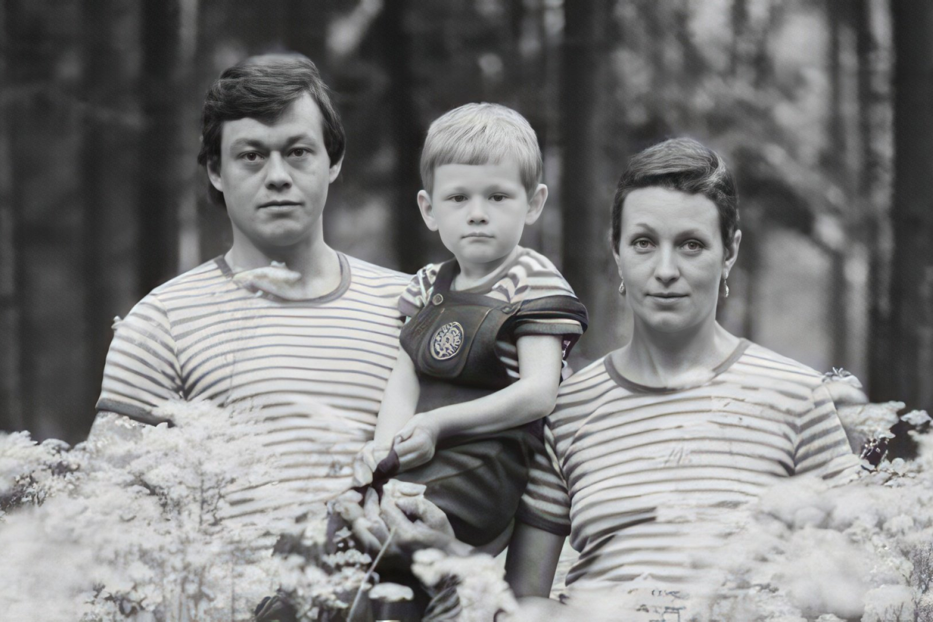 Николай Караченцов с женой Людмилой Поргиной и сыном в молодости