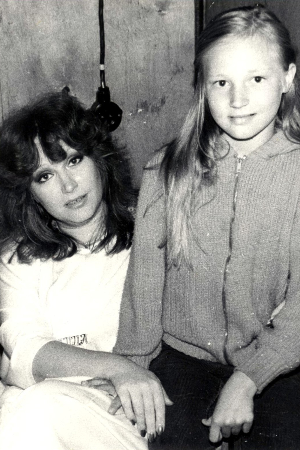 Кристина Орбакайте в детстве и её мать Алла Пугачёва