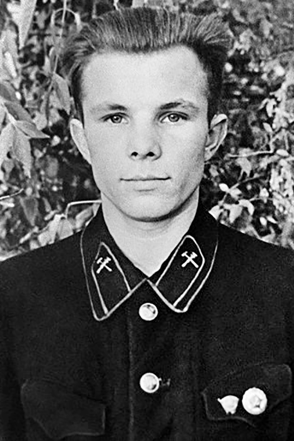 Юрий Гагарин в юности