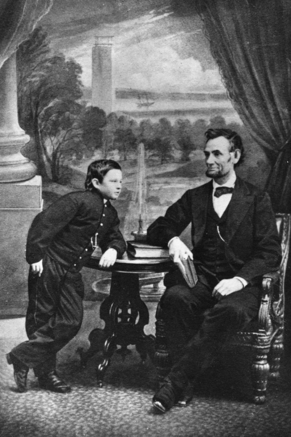 Авраам Линкольн и его младший сын Томас Линкольн, 1865