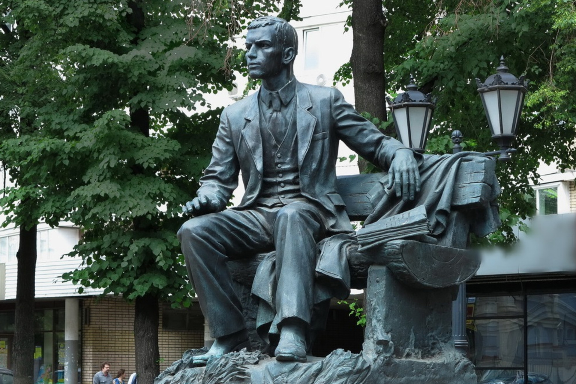 Памятник Габдулле Тукаю в Москве