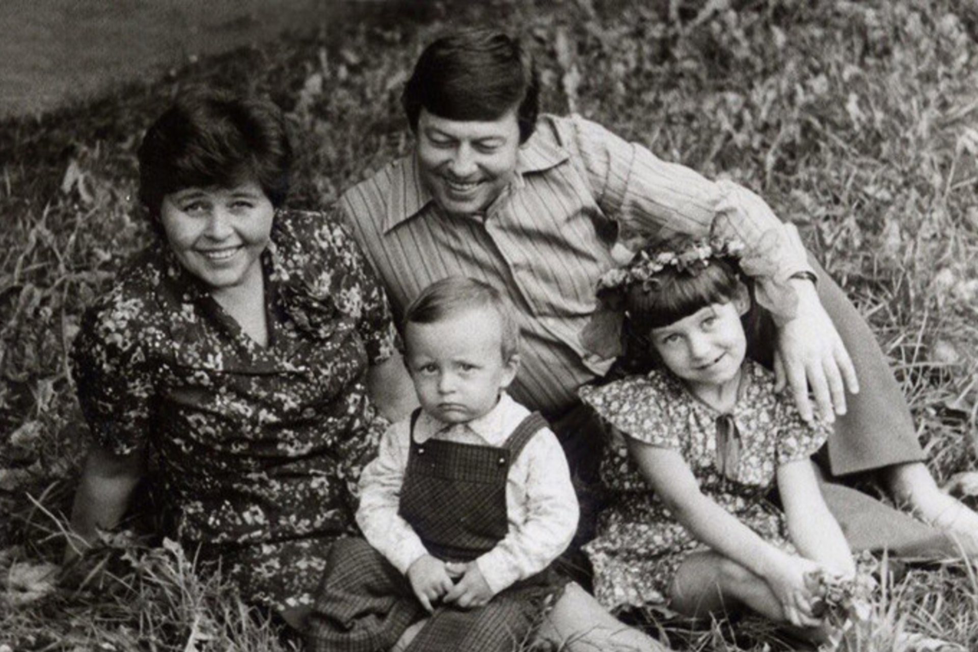 Геннадий Заволокин с женой и детьми