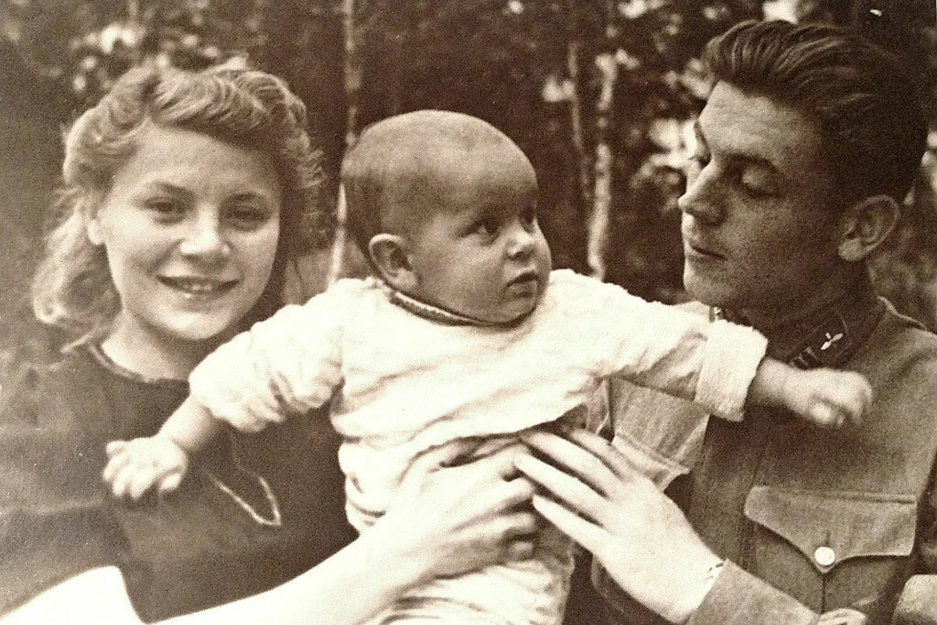 Александр, сын Василия Сталина и его первой жены Галины Бурдонской, родился в 1941 году