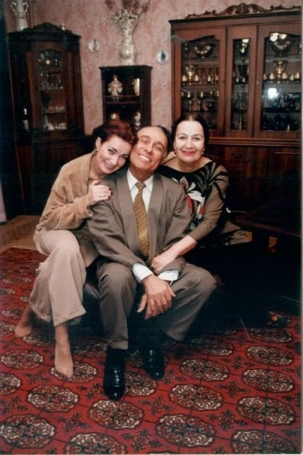 Николай Сличенко с женой и дочерью Тамиллой