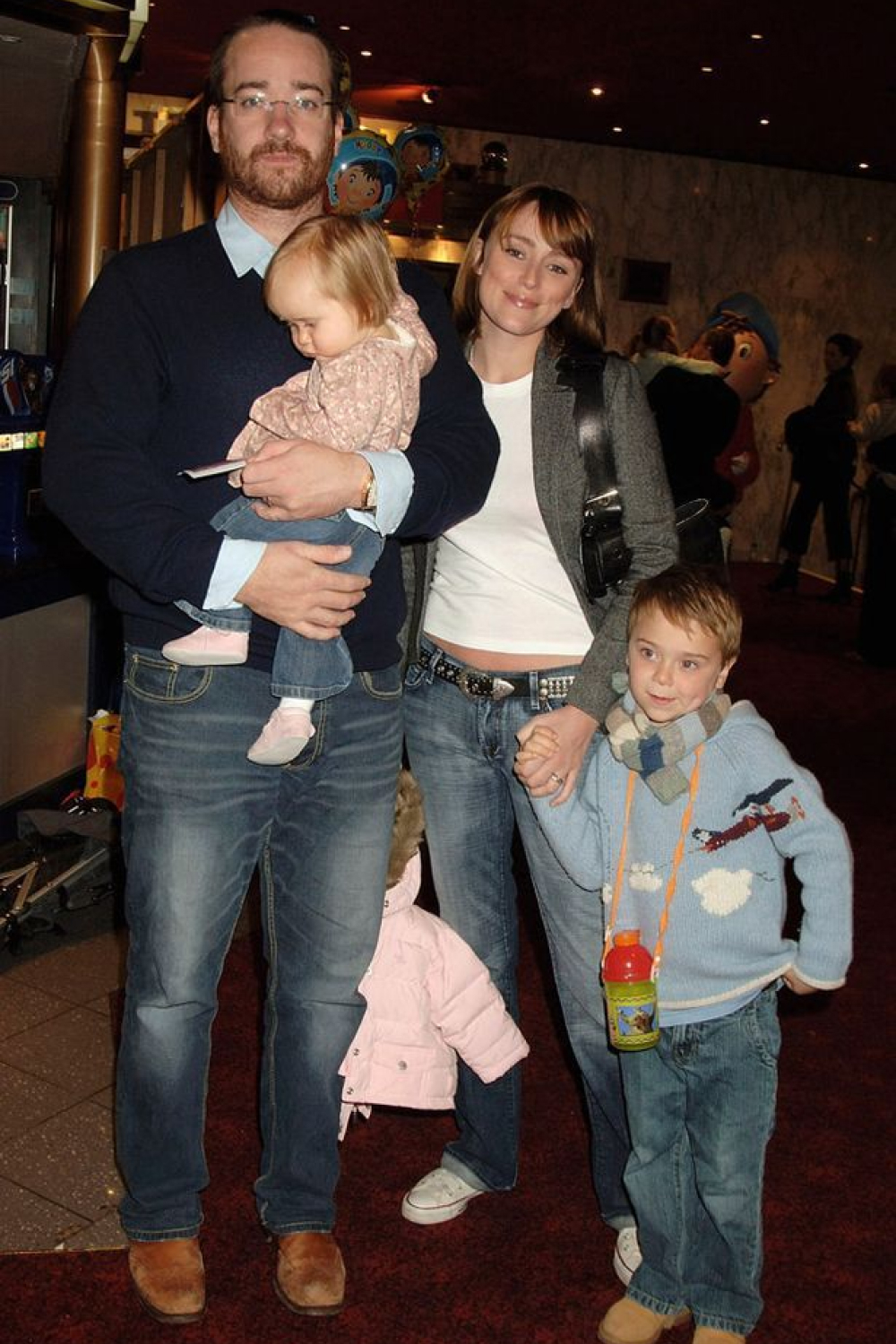 Кили Хоуз с мужем Мэттью Макфейденом и детьми