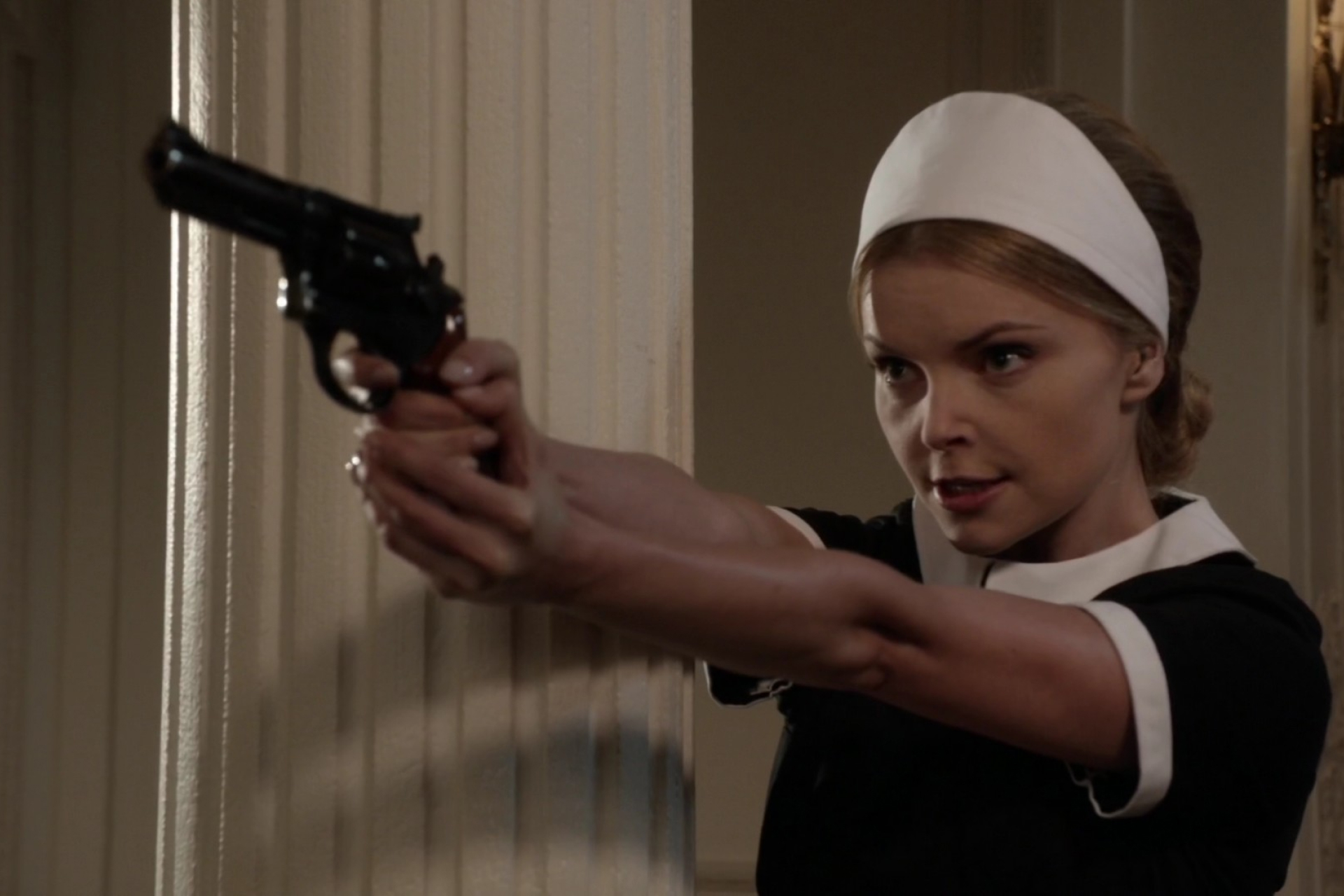 Izabella miko supernatural