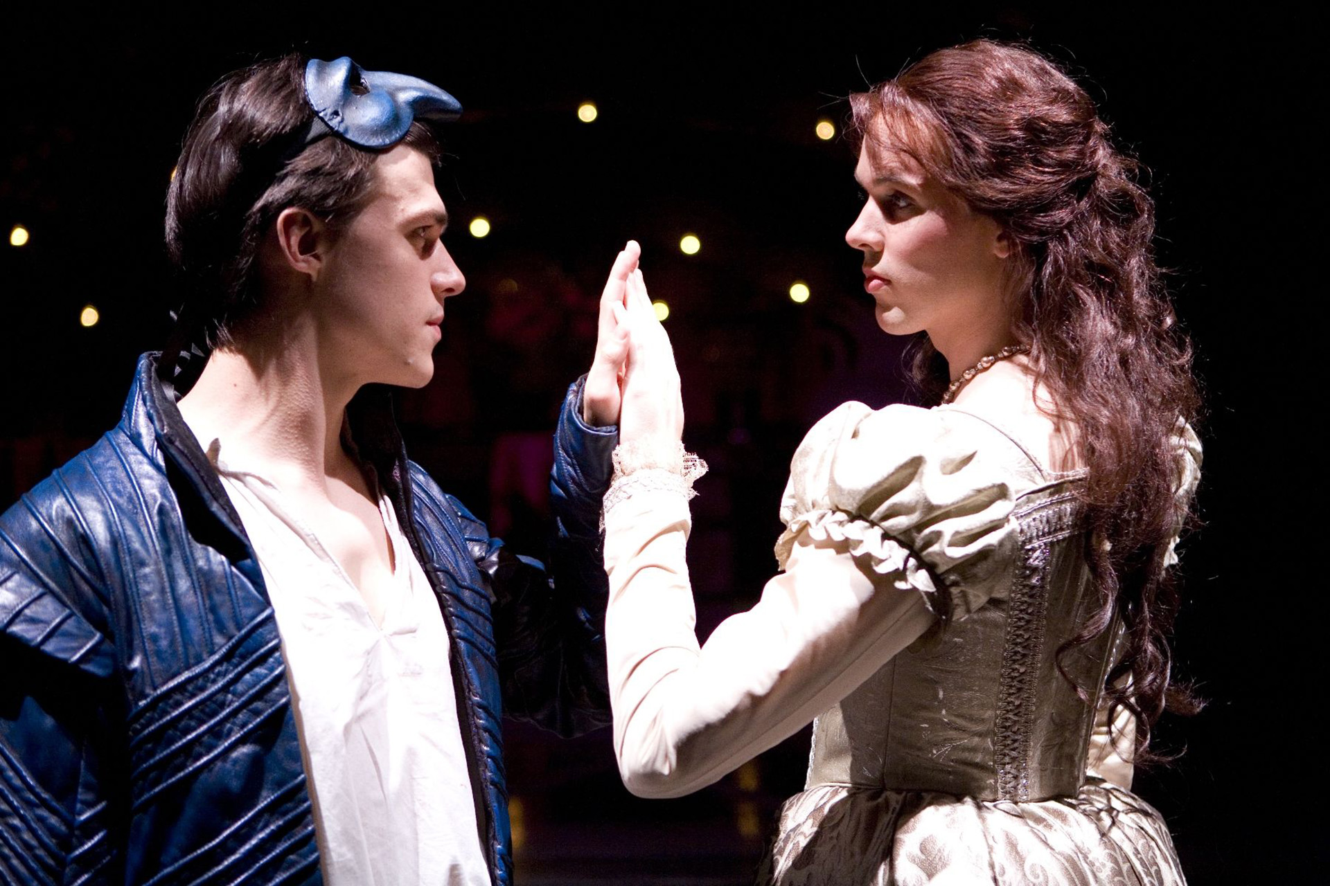 Финн Уиттрок в спектакле «Ромео и Джульетта»