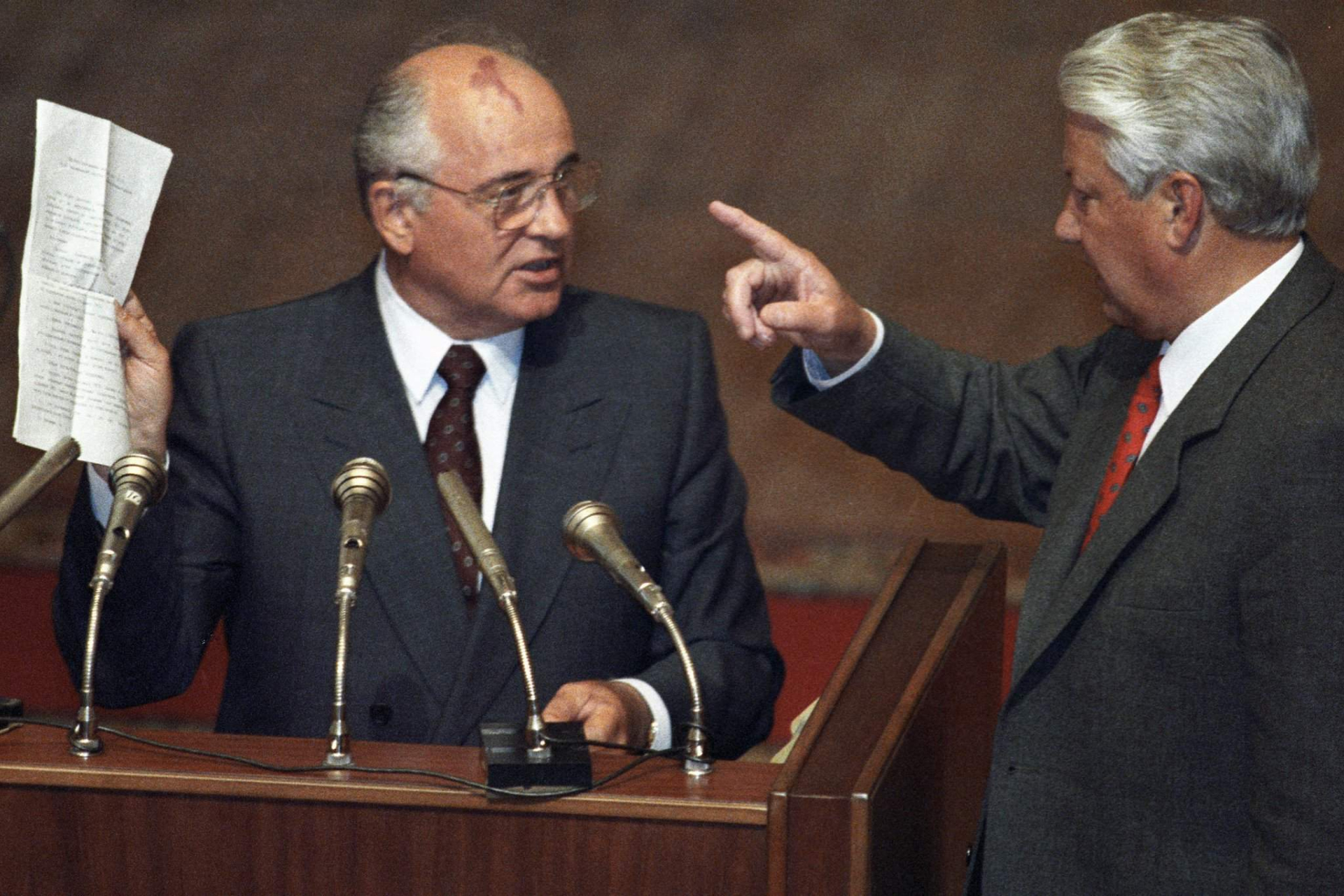 Михаил Горбачёв и Борис Ельцин
