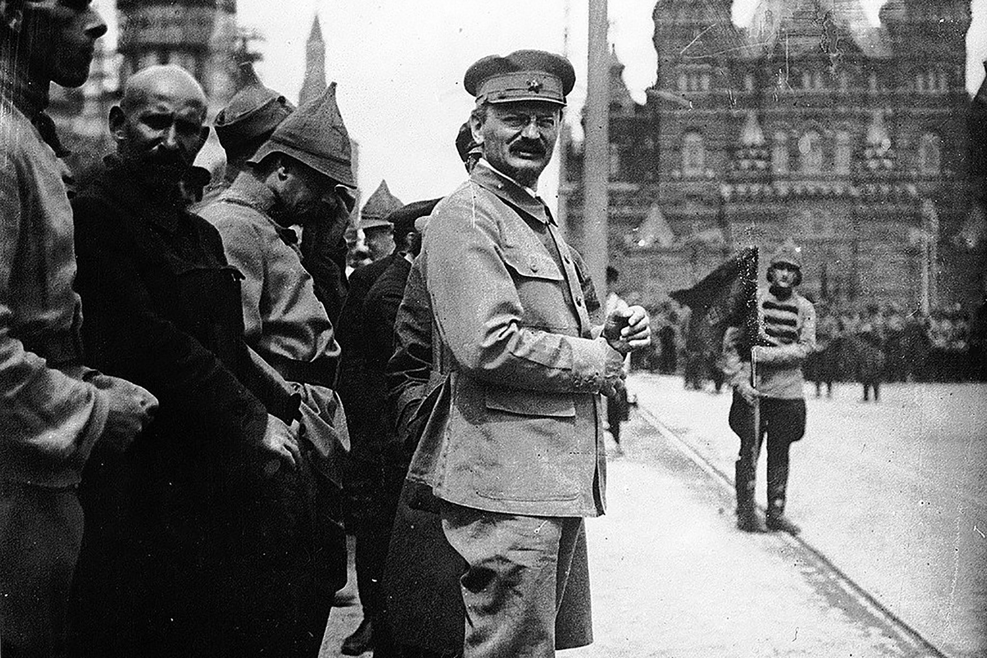 Лев Троцкий на Красной площади