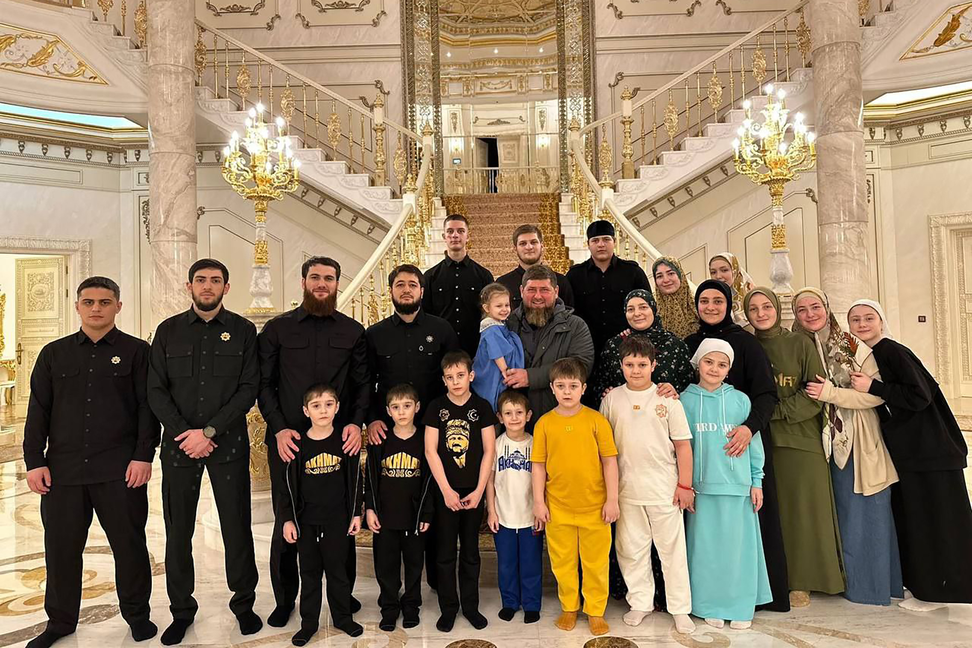 Рамзан Кадыров с семьёй