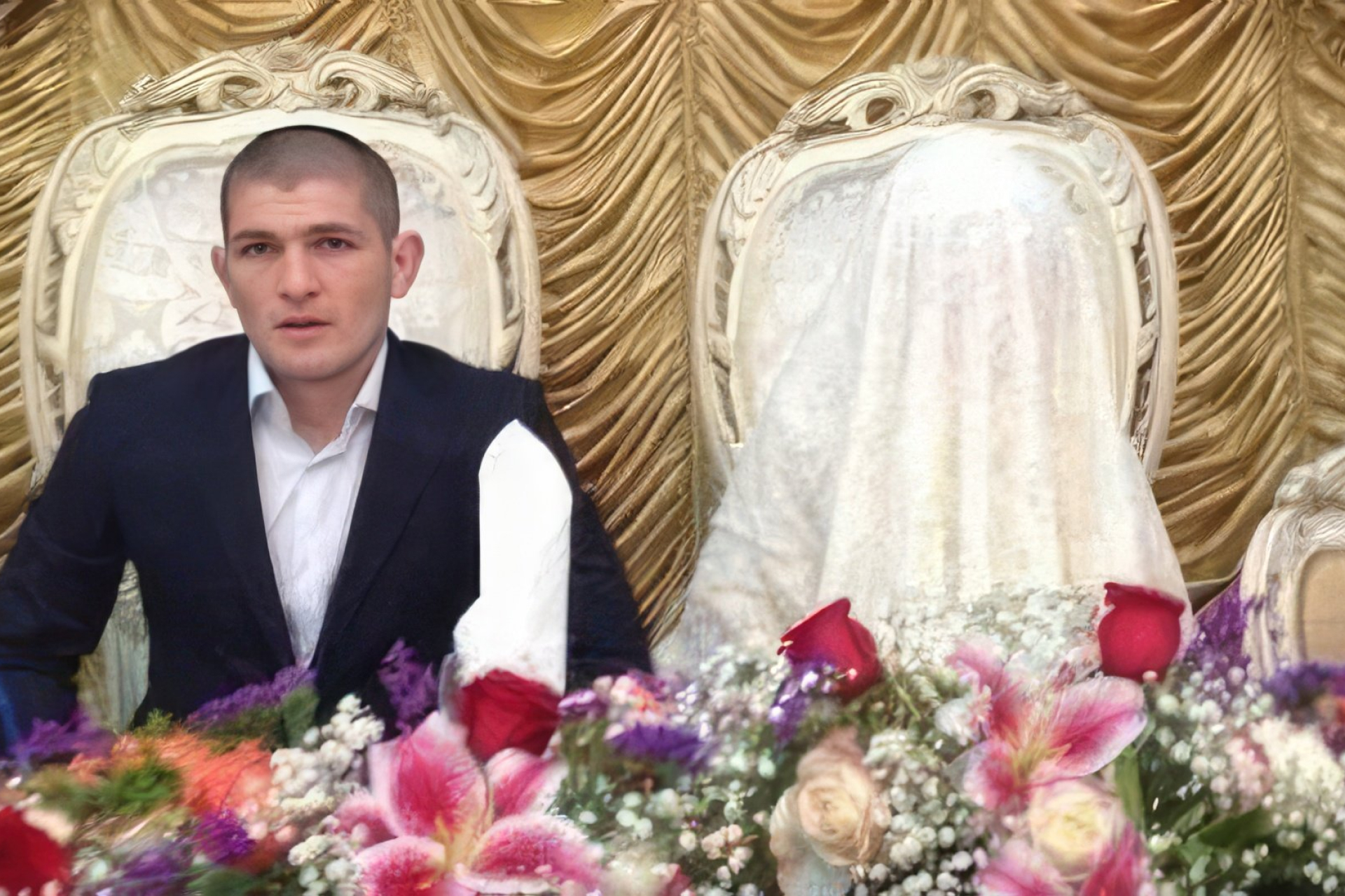 Хабиб Нурмагомедов с женой на свадьбе