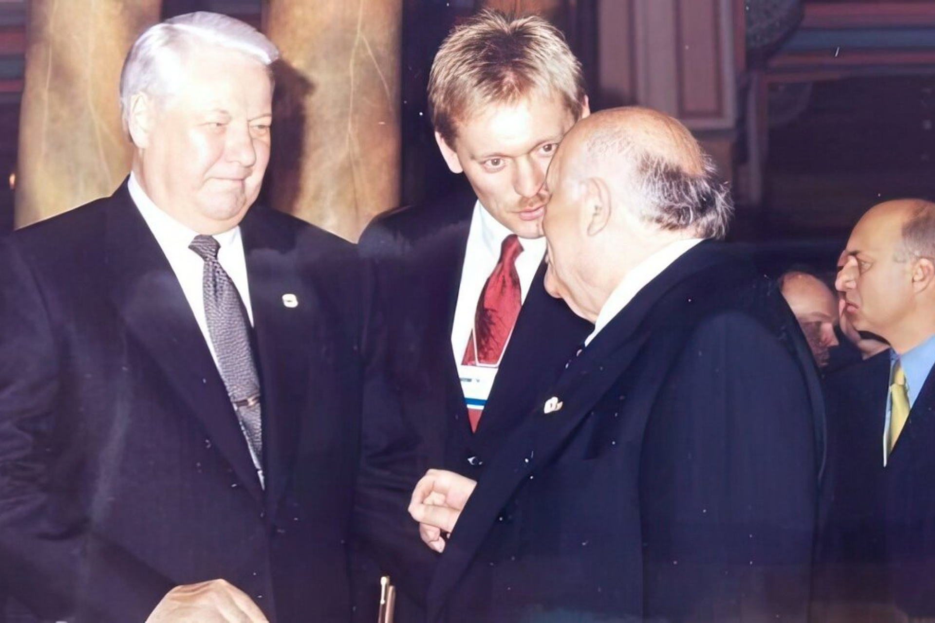 Дмитрий Песков и Борис Ельцин