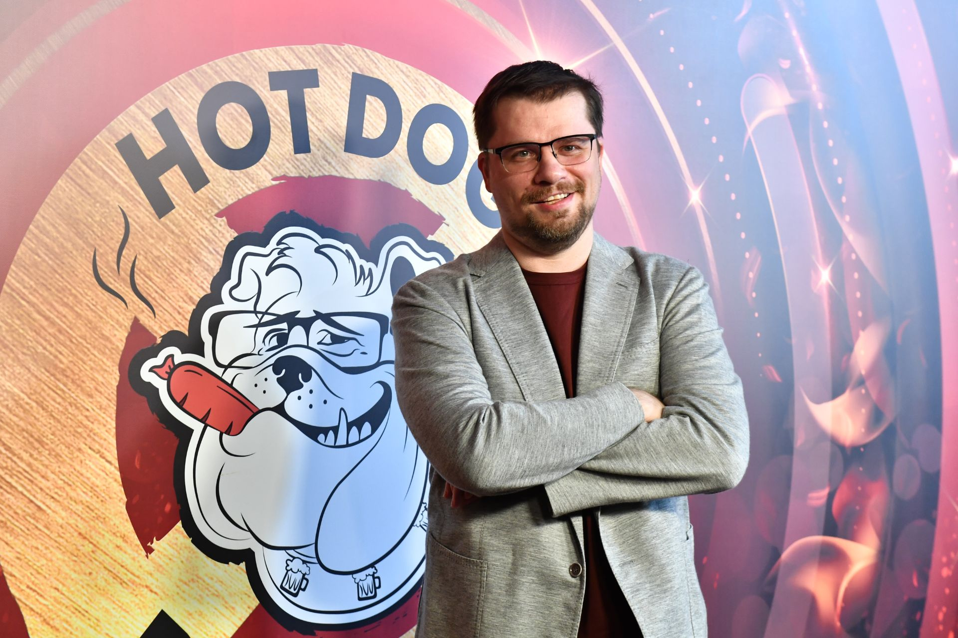 Гарик Харламов на открытии сети ресторанов «Hot Dog Bulldog»