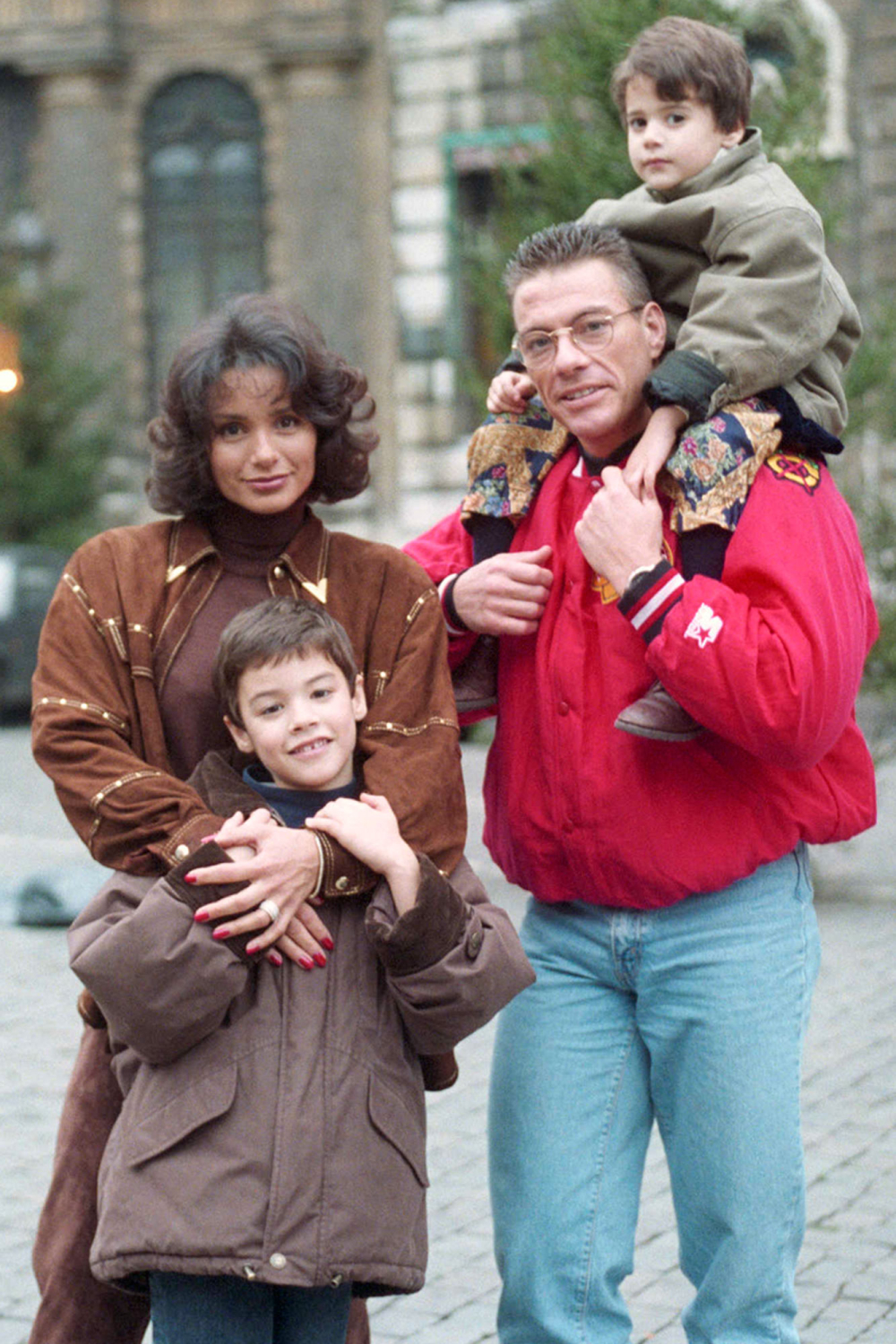 Жан-Клод Ван Дамм с женой и детьми