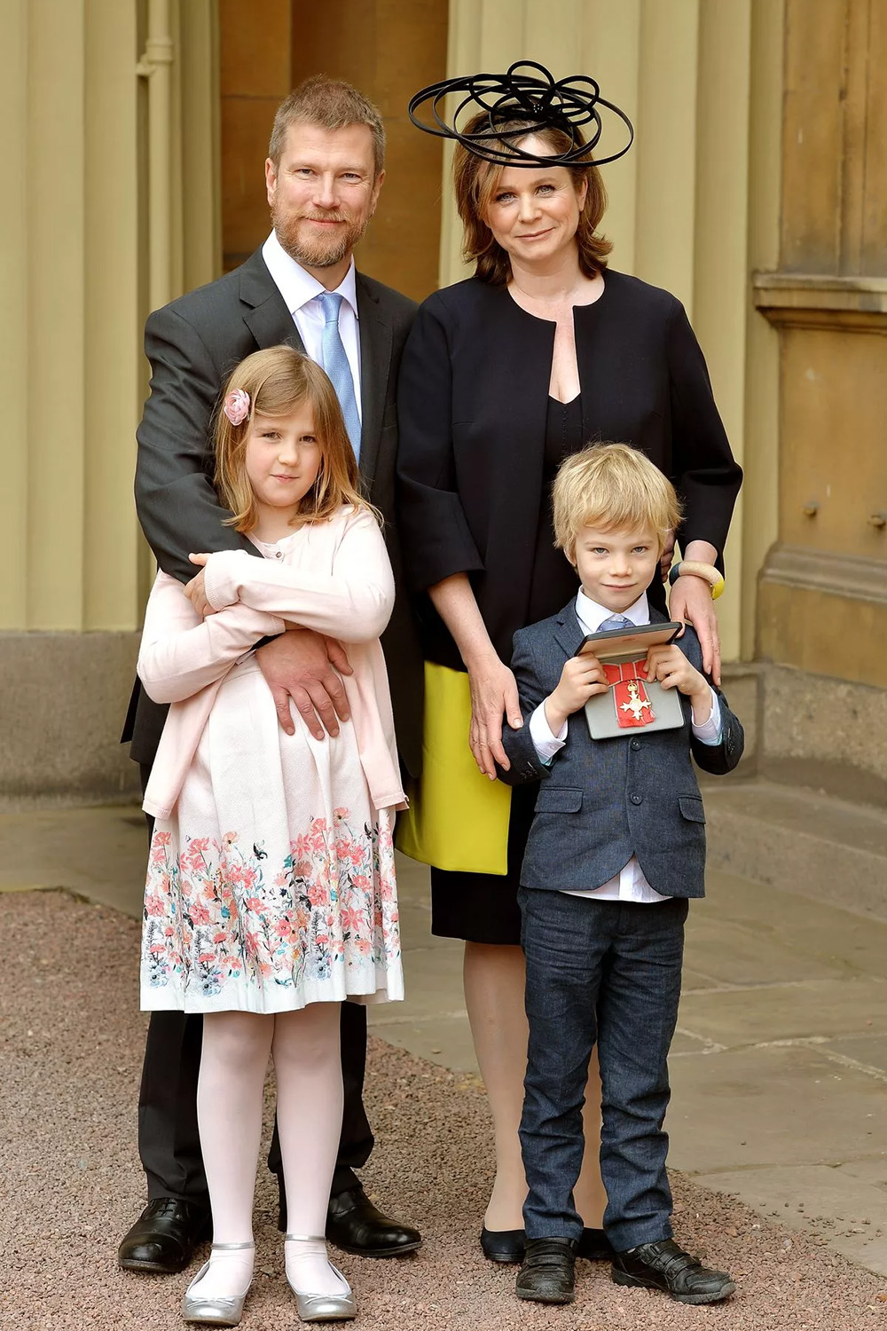 Эмили Уотсон с мужем и детьми