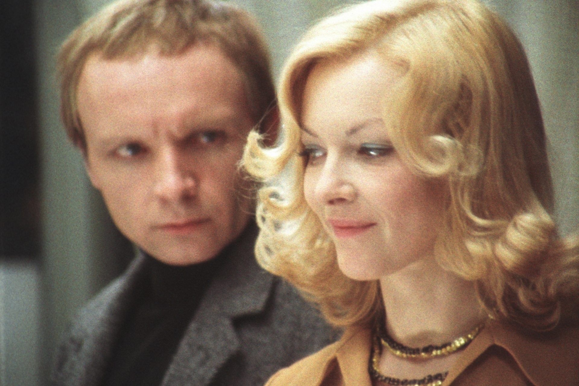 Барбара Брыльска и Андрей Мягков в фильме «Ирония судьбы, или С лёгким паром!»